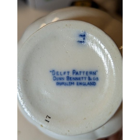 Delft Blue White Dunn Bennett Burslam Vase Crazing - Picture 6 of 7